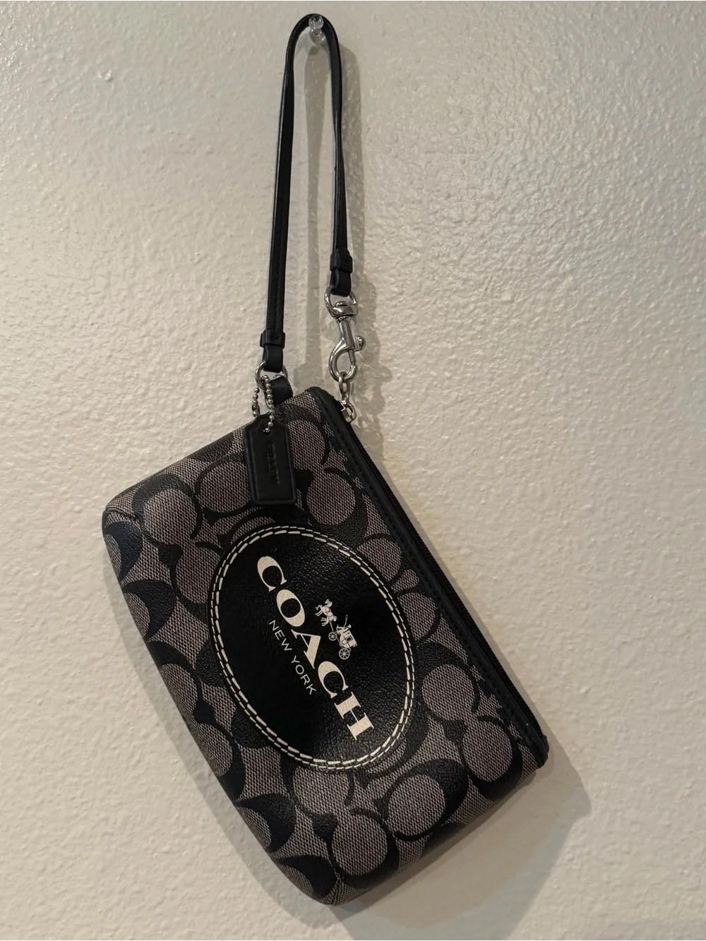 Coach Signature Canvas Black Wristlet Pouch F51783